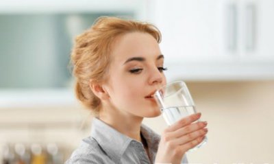 ​听信伪专家搞得不敢喝水了 保健水到底应该怎么喝