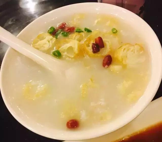 南京美食推荐排行榜前十名（全南京最好吃的100家名店招牌菜都在这里了）(73)