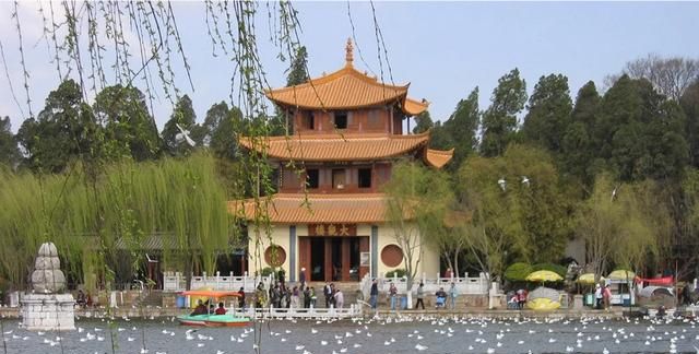 暑假去哪里旅游最好，2021暑假中小学生能出去旅游吗？图3