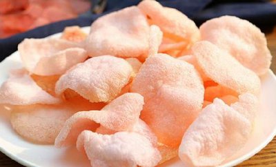 ​童年爱吃的虾片自己炸着吃 又鲜又酥脆连吃两盘才过瘾