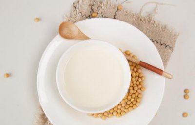 ​营养美味的豆浆新做法 豆浆的四大功效分享