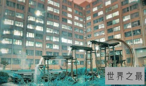 亚洲最大宿舍楼，这个女生宿舍占了整个大学的2/3！