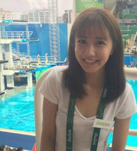 ​美女记者为什么火了 网友直呼颜值很高应该入圈发展