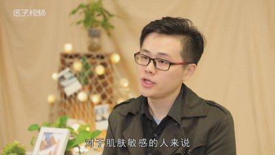​新衣服买回来要洗吗 知乎 新衣服买回来要用洗衣液洗吗
