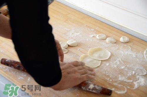 饺子皮怎么擀?饺子皮怎么擀的快?