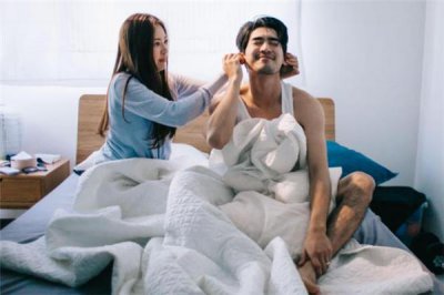 ​老婆的前任一直纠缠她怎么办 老婆前任一直找她代表什么
