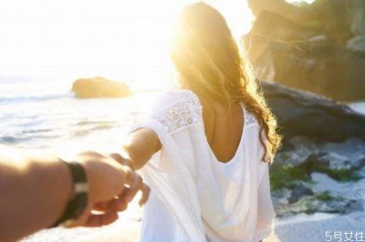 ​二婚男人爱你的表现 怎么分辨二婚男人是不是爱你