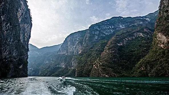 旅游长江三峡指的是哪三峡（长江三峡各有什么特点）  3