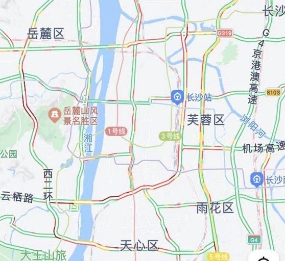 旅游长沙游客从火车站堵到地铁口  1