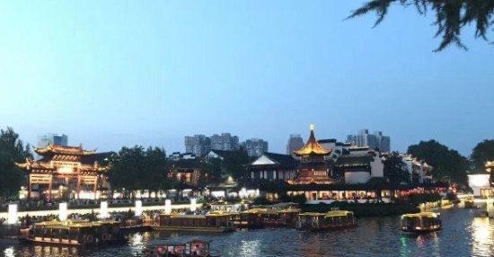旅游乌衣巷位于现今的什么地方（南京秦淮河朱雀桥南岸）  3