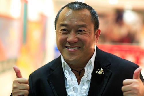 曾志伟谈日本车祸仍“惊恐”，曾宝仪脸部发福、长得越来越像父亲