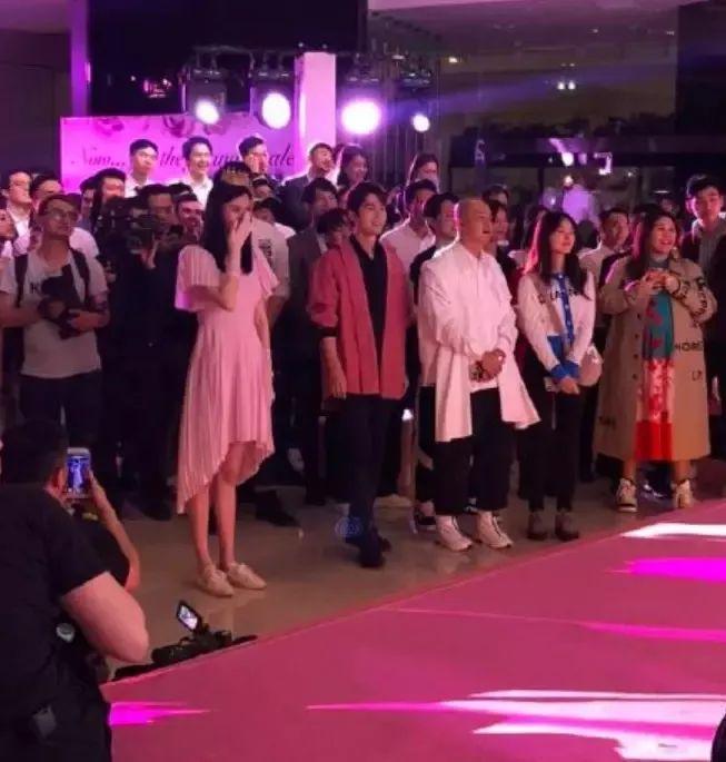 何猷君求婚奚梦瑶，广大网友又失恋了!