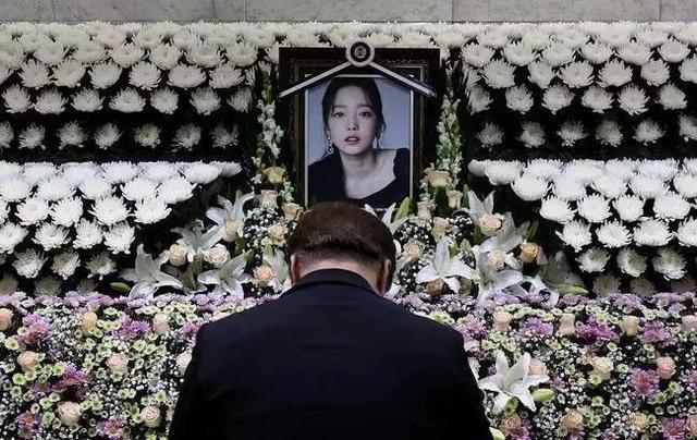Anglebaby被爆出轨成性？遭黄晓明暴打？