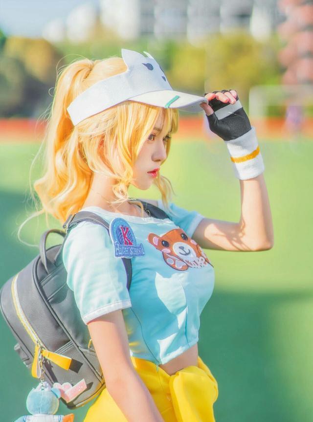 《王者荣耀》花木兰制服控青春决赛新皮肤
