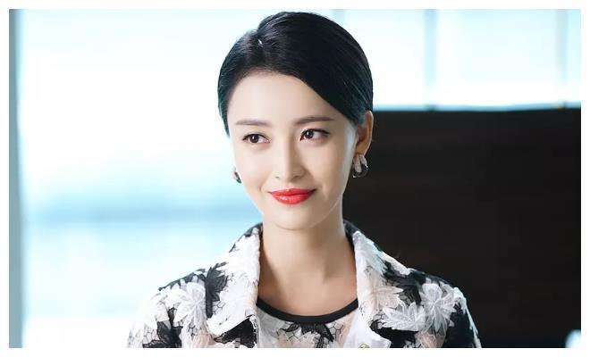 《谈判官》4美，赵晨曦垫底，杨幂第二，第一竟是最不起眼的她！