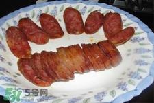腊肠炒之前怎么处理？腊肠怎么清洗？