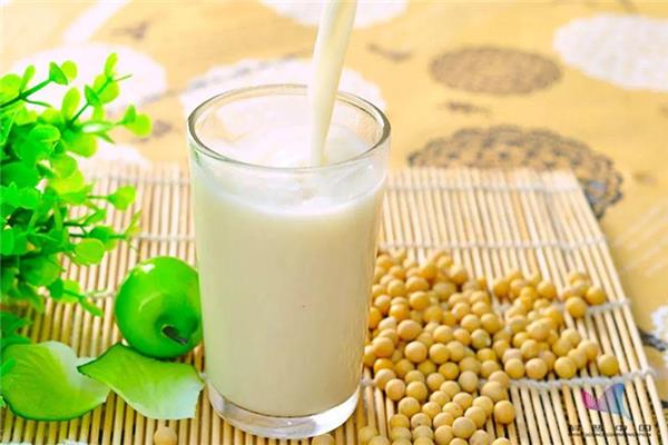 豆浆能和鸡蛋一起吃吗 豆浆有禁忌吗