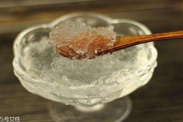 什么是雪燕呢 雪燕有什么作用呢