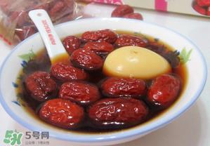 为什么煮红枣会有白沫？红枣煮出来上面一层白沬是什么？