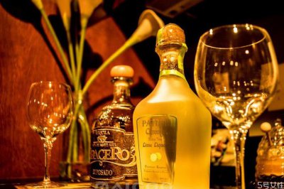 ​龙舌兰酒多少钱一瓶 龙舌兰酒兑什么好喝