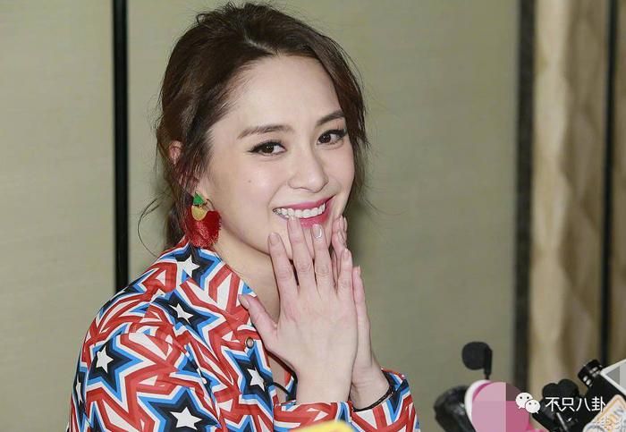 阿娇离婚了？理由不是老公爱玩而是阿娇没爱过？
