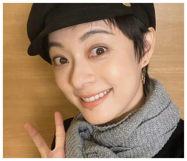 孙俪给女儿庆生,坦言其生日愿望是给她生个小宝宝。邓超回复亮了
