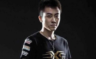 ​Uu发表微博保持热度，只有自家人可以评论？