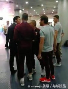 ​徐江故事会微博被球迷攻陷！只因不理智言论！
