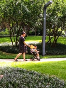 ​婆婆不愿意带娃？教你几招，让婆婆在你家待着舍不得走！