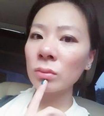 35岁华少的妻子秦利鸽近照