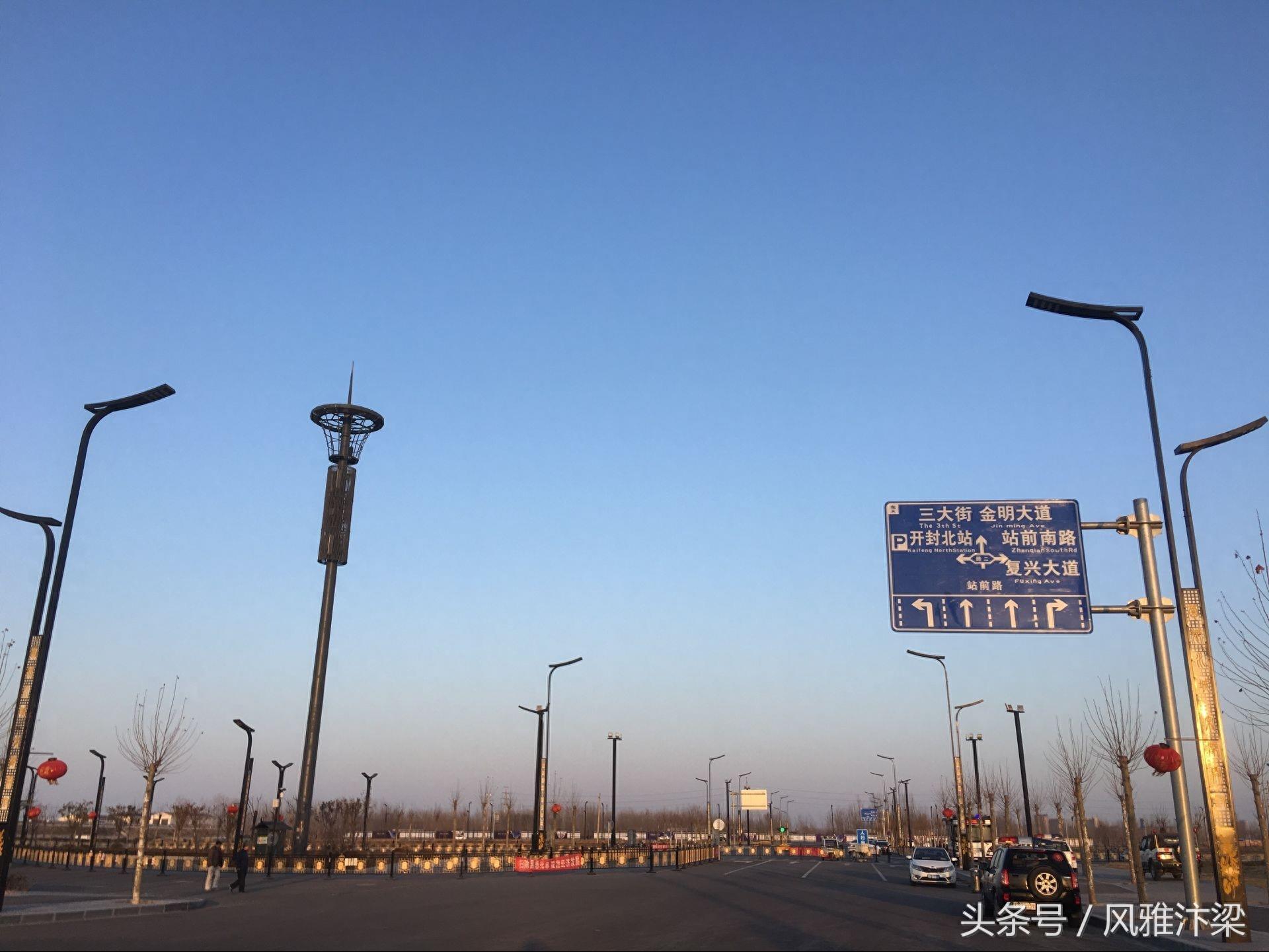 河南：开封北站，郑徐高铁客运一等站，外观古典，仿北宋建筑风格