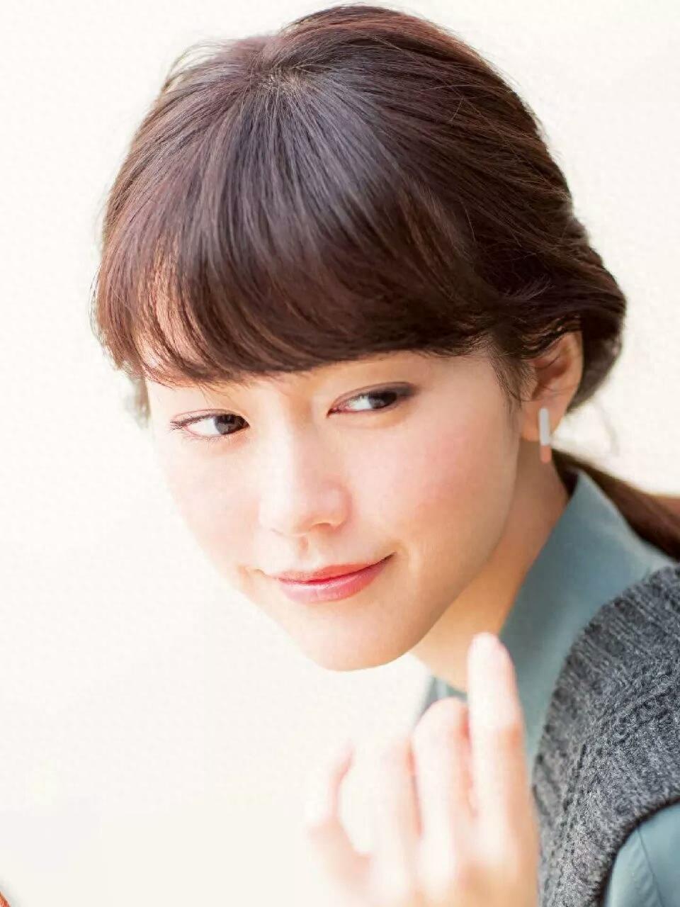 日本美女明星桐谷美玲