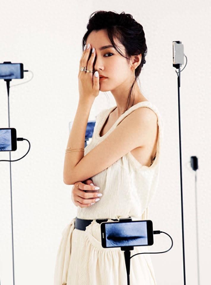 日本美女明星桐谷美玲