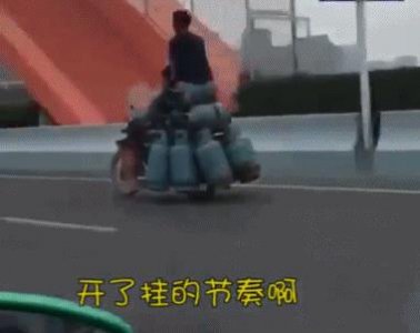 ​搞笑图集:唐僧：悟空，你这泼猴是想造反吗?