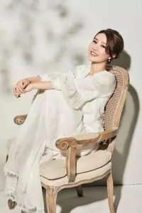 ​唱作新女声｜杨斯捷带你走进这一场都市爱情故事