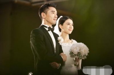 ​赵又廷终于回应迪丽热巴绯闻，自我调侃：根本妻管严没机会出轨！