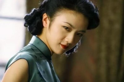 ​汤唯首晒老公和孩子合影，网友惊讶：女神都有孩子了？