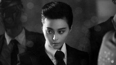 ​完美驾驭男装的七位女星，赵丽颖呆萌范，陈瑶为扮男装穿七件衣服
