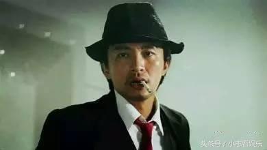 周星驰帅气的抽烟姿势，你看过几张？全看过算我输！