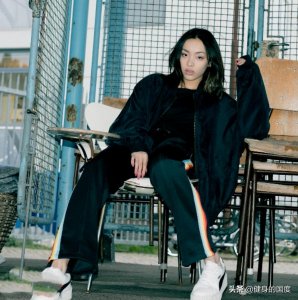 ​年仅20多岁的刘柏辛，这位风格迥异的新星，有标志的女神级身材