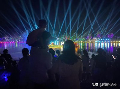 ​光影盛宴！湖北十堰这个景点已开启“夜游模式”