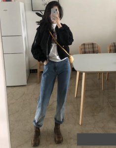 ​棒球服怎么穿才时髦？混搭风的这些搭配小技巧，你可以了解一下