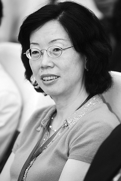 朦胧诗的特点以及代表诗人(朦胧诗派的代表人物及其诗作)-