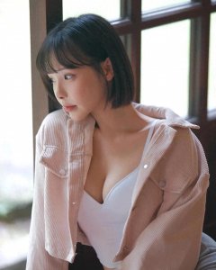 ​湾湾外拍天后Vicky教主！“黑丝女王”果真风情万种……