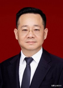 ​何兴轩任成都市成华区副区长、代理区长