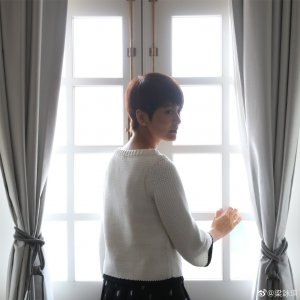 ​梁咏琪发文否认“暂别乐坛”传闻：不用担心，我还是很爱唱歌