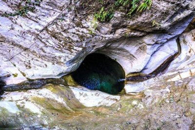 ​寻美鹤峰：峡谷里的青峰峡
