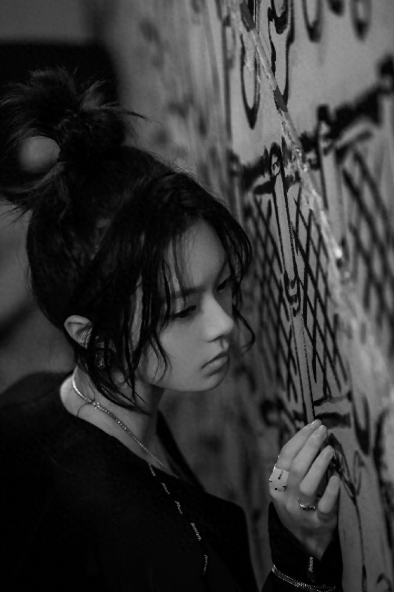 流浪地球（2019电影排行冠军）女一号赵今麦 之 绝美写真