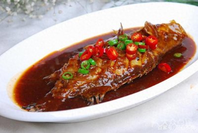 ​好好的鲜鱼不吃，为啥要等放臭了再吃？为您介绍徽州名菜：臭鳜鱼