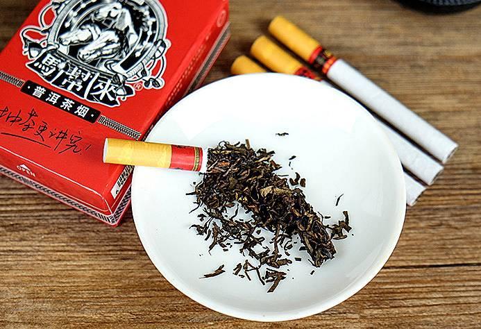 法国电影里最离不开的就是香烟！